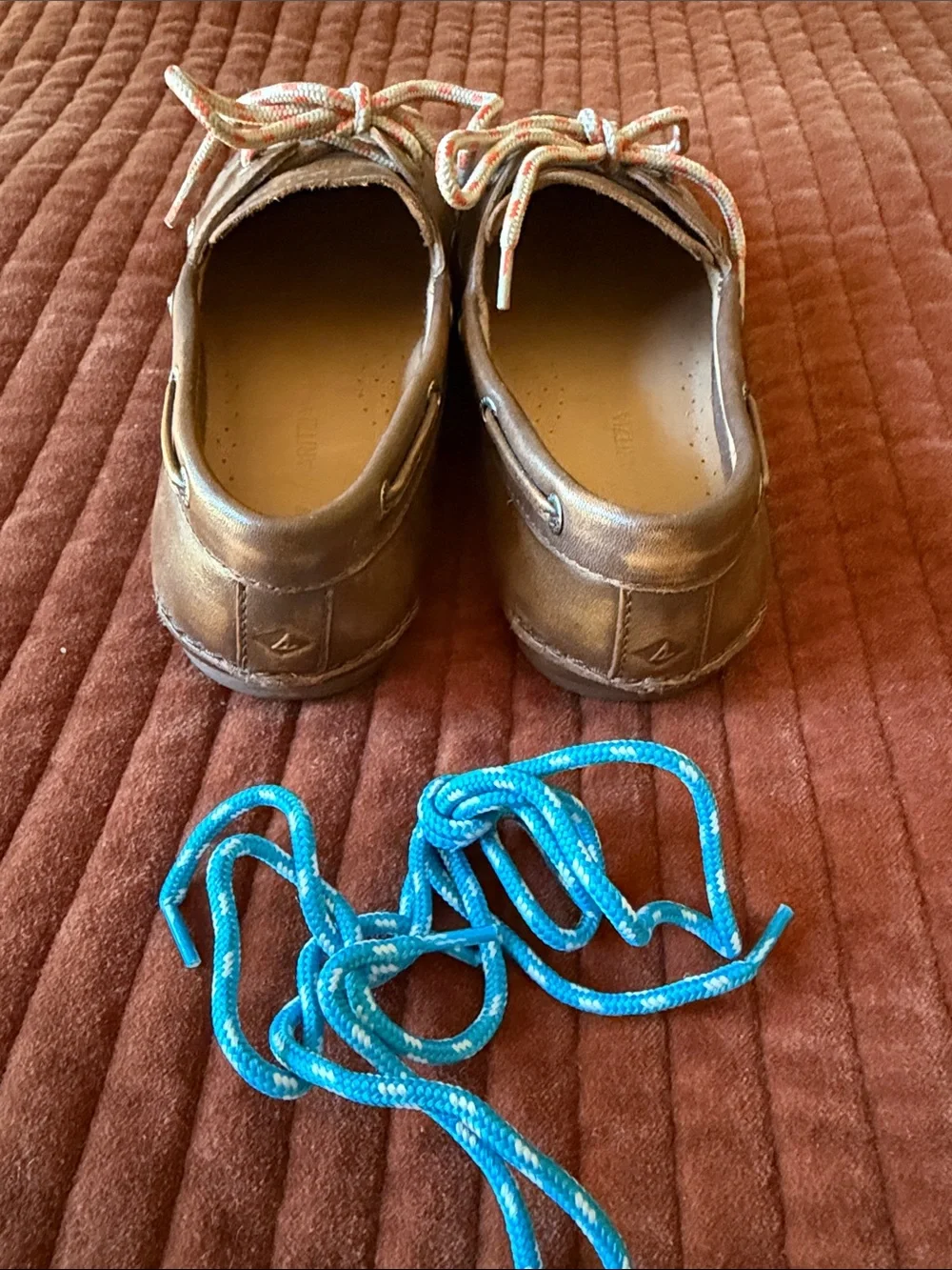 ARITZIA x SPERRY Brown Leather Boat Shoes with Multicolored Laces